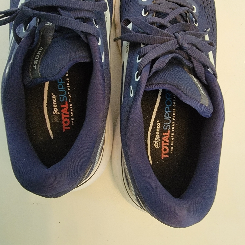 Brooks "Ghost" Running Shoes - Picture 3 of 11